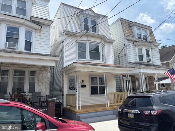 110 Paxson Avenue SCHUYLKILL HAVEN, PA House Active - Photo 1 of 23. Opens carousel modal