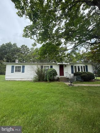 1485 Schuylkill Mountain Road SCHUYLKILL HAVEN, PA House Active - Photo 1 of 22. Opens carousel modal