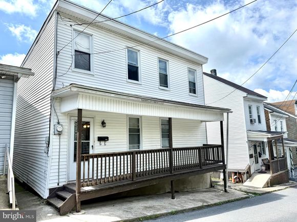 312 W Chester Street SHENANDOAH, PA House Active - Photo 1 of 15. Opens carousel modal