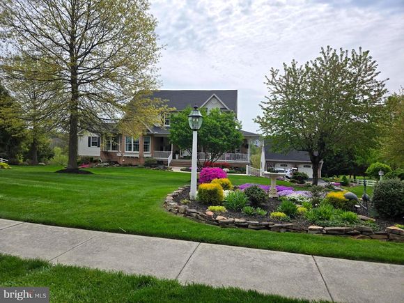 1709 Country Manor Drive