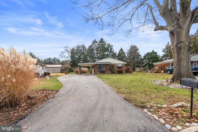 320 Gwen Drive YORK, PA House Sold - Photo 1 of 24. Opens carousel modal