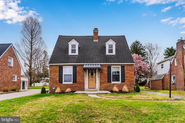 456 Edgehill Road YORK, PA House Sold - Photo 1 of 25. Opens carousel modal
