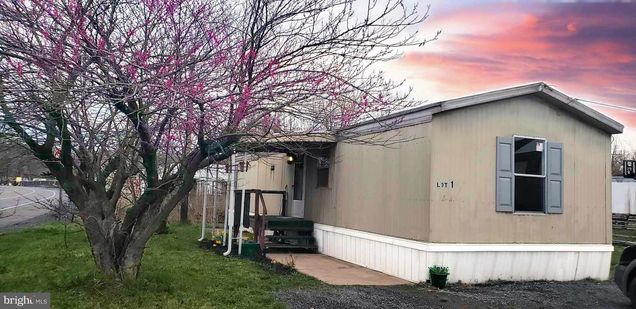 118 Old York Road Unit 1 NEW CUMBERLAND, PA House Active - Photo 1 of 27. Opens carousel modal
