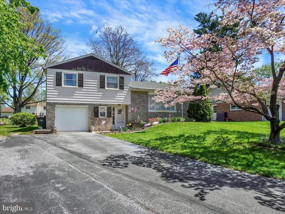 941 S Royal Street YORK, PA House Sold - Photo 1 of 28. Opens carousel modal