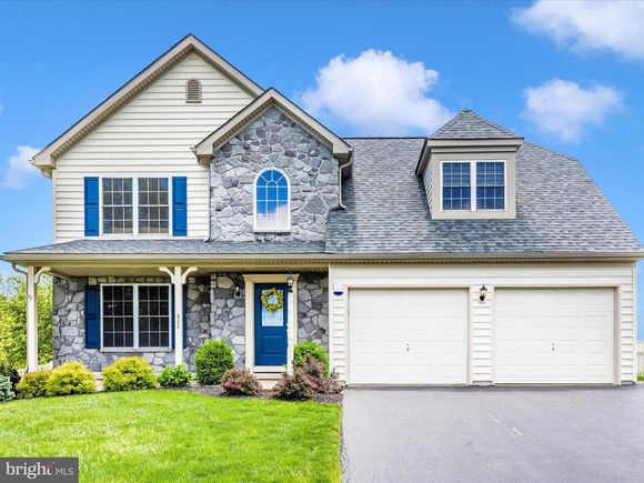 320 Lynne Drive MOUNT WOLF, PA House Sold - Photo 1 of 51. Opens carousel modal