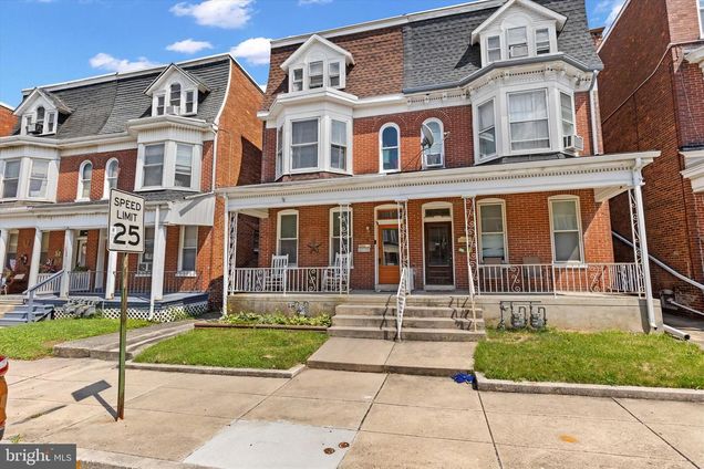 634 Pennsylvania Avenue YORK, PA Townhouse Active - Photo 1 of 36. Opens carousel modal
