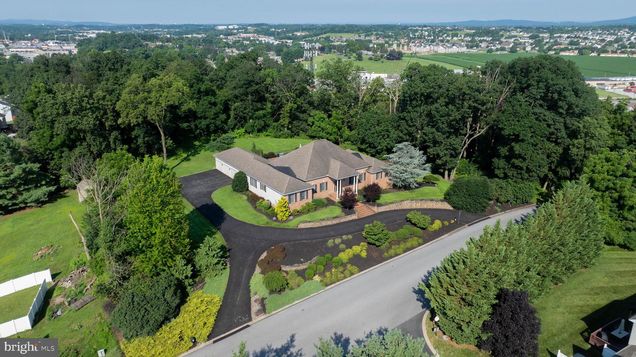 424 Masonic Drive YORK, PA House Active - Photo 1 of 76. Opens carousel modal