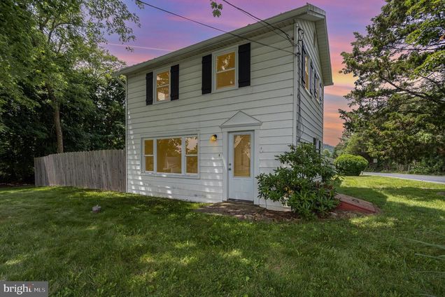 1645 Roundtop Road LEWISBERRY, PA House Active - Photo 1 of 22. Opens carousel modal