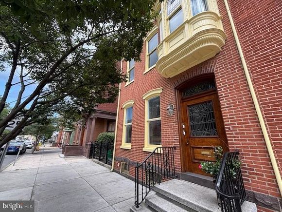 458 W Market Street YORK, PA Townhouse Active - Photo 1 of 9. Opens carousel modal