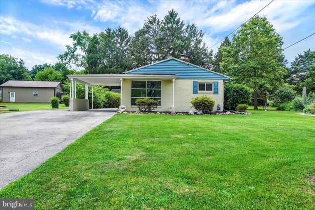 320 Gwen Drive YORK, PA House Active - Photo 1 of 22. Opens carousel modal