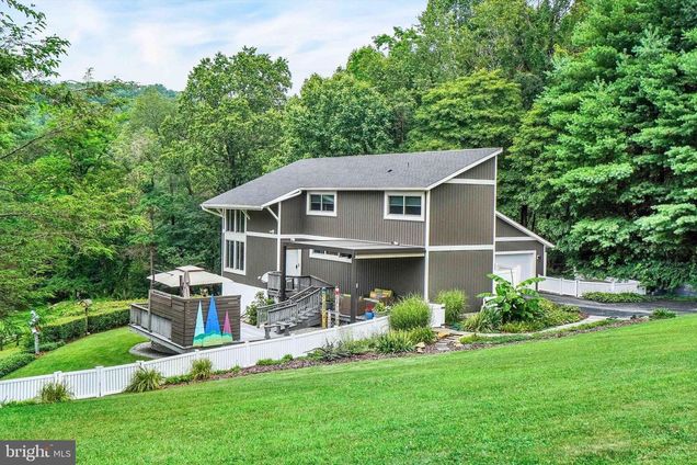 1123 Tower Road