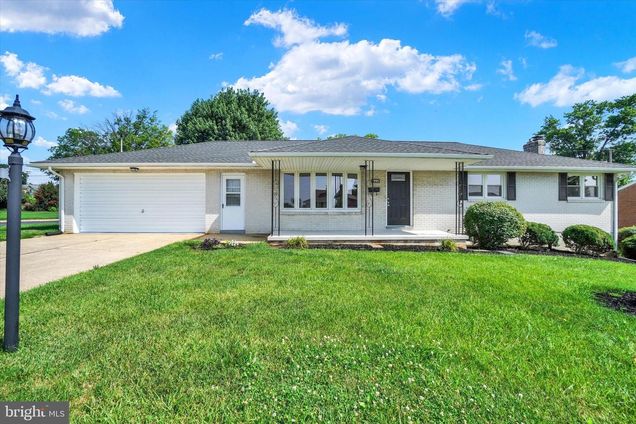 1995 Worth Street YORK, PA House Active - Photo 1 of 27. Opens carousel modal