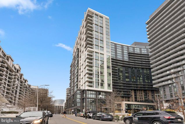 1781 N Pierce Street Unit 1402 ARLINGTON, VA Condo Sold - Photo 1 of 41. Opens carousel modal