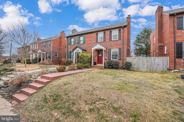 3610 1st Road S ARLINGTON, VA Townhouse Sold - Photo 1 of 23. Opens carousel modal