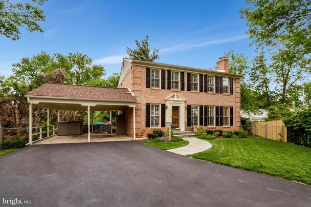 6323 22nd Road N ARLINGTON, VA House Sold - Photo 1 of 50. Opens carousel modal