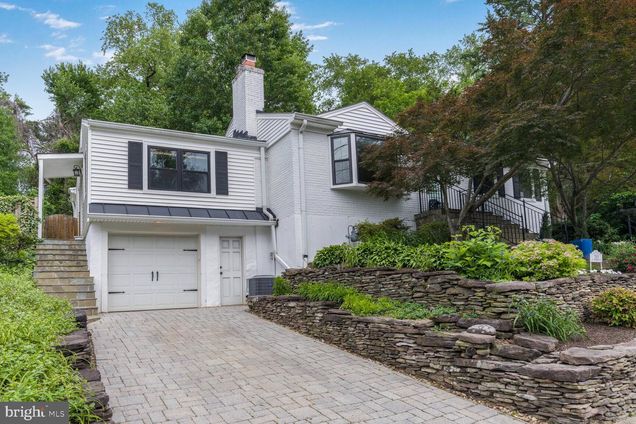 2901 N Rochester Street ARLINGTON, VA House Sold - Photo 1 of 33. Opens carousel modal