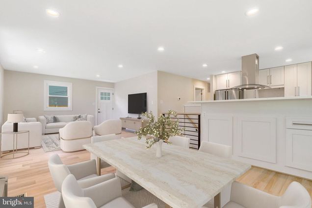 1601 S Stafford Street ARLINGTON, VA House Active - Photo 1 of 28. Opens carousel modal