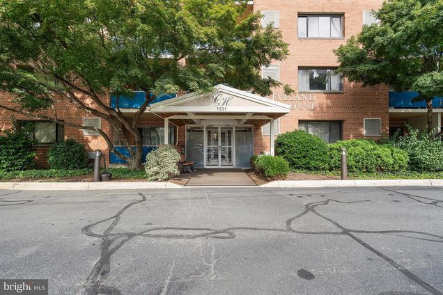 1931 N Cleveland Street Unit 207 ARLINGTON, VA Condo Active - Photo 1 of 27. Opens carousel modal