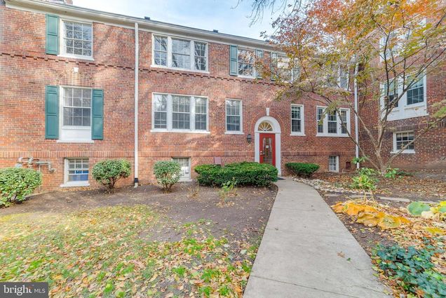 1800 Key Boulevard Unit 492 ARLINGTON, VA Apartment Active - Photo 1 of 37. Opens carousel modal