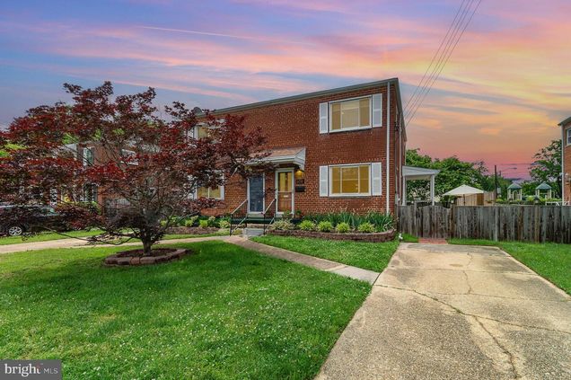 608 N Pelham Street N ALEXANDRIA, VA Townhouse Sold - Photo 1 of 27. Opens carousel modal