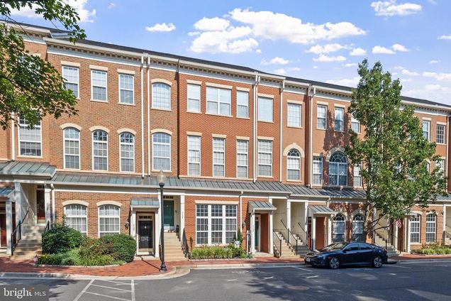 5123 Donovan Drive ALEXANDRIA, VA Condo Active - Photo 1 of 64. Opens carousel modal