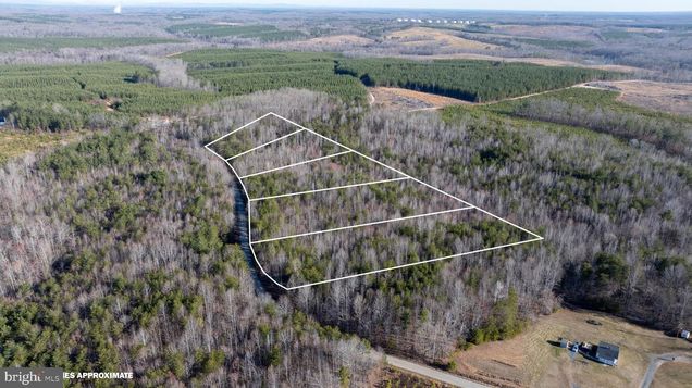 Tbd Petersville Road Unit LOT 5 CUMBERLAND, VA Plot of land Active - Photo 1 of 20. Opens carousel modal