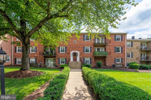 3975 Lyndhurst Drive Unit 103