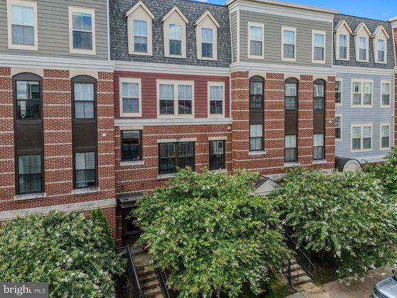 10719 Viognier Terrace FAIRFAX, VA Condo Active - Photo 1 of 53. Opens carousel modal