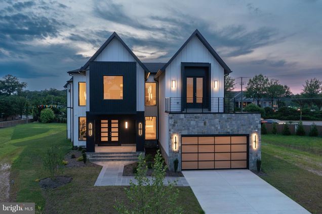 104 Mashie Court SE