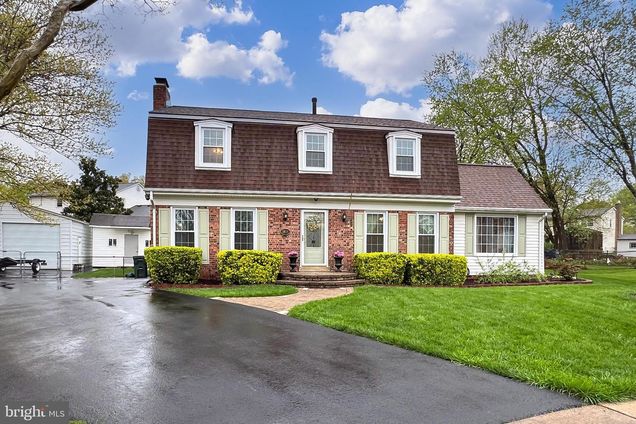 5824 Bridgewater Court ALEXANDRIA, VA House Sold - Photo 1 of 51. Opens carousel modal