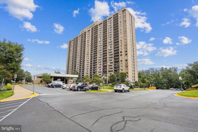 3705 S George Mason Drive Unit 1717S FALLS CHURCH, VA Condo Sold - Photo 1 of 35. Opens carousel modal