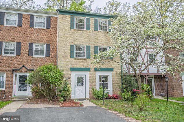 14807 Maidstone Court CENTREVILLE, VA Townhouse Sold - Photo 1 of 26. Opens carousel modal