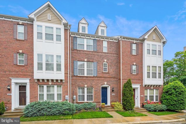 2072 Hunting Creek Court ALEXANDRIA, VA Townhouse Sold - Photo 1 of 37. Opens carousel modal
