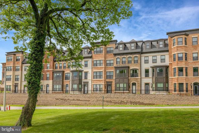 109 Market Square NW Unit 33