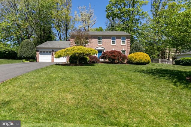 10808 Fieldwood Drive FAIRFAX, VA House Sold - Photo 1 of 47. Opens carousel modal