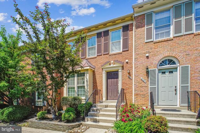 6149 Summer Park Lane