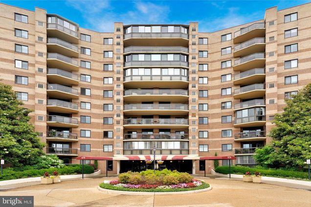 8370 Greensboro Drive Unit 508