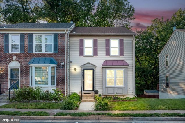 5690 Chapel Run Court CENTREVILLE, VA Townhouse Sold - Photo 1 of 31. Opens carousel modal