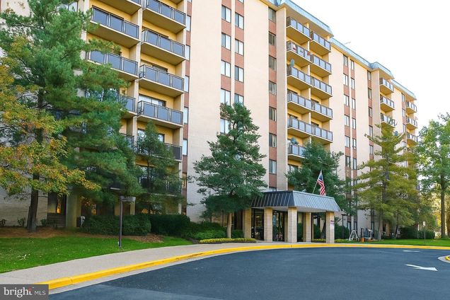 Woodlake Towers Condo - 3101 S Manchester Street Unit 713 FALLS CHURCH, VA Apartment Active - Photo 1 of 18. Opens carousel modal