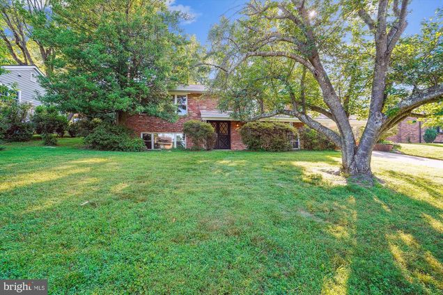 2119 Natahoa Court FALLS CHURCH, VA House Active - Photo 1 of 21. Opens carousel modal