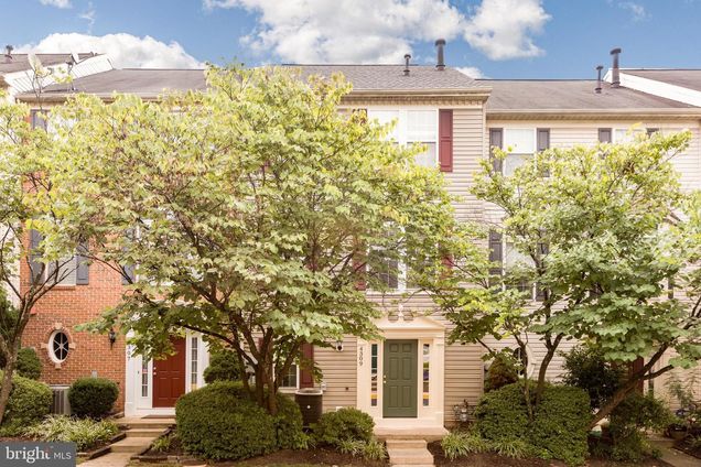 4309 Stevens Battle Lane FAIRFAX, VA Townhouse Active - Photo 1 of 37. Opens carousel modal