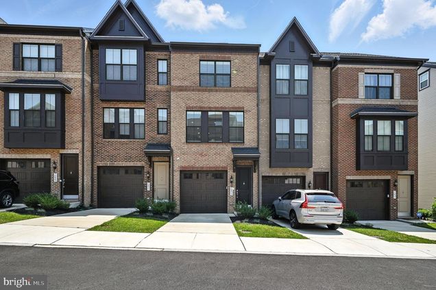 7233 Mountaineer ALEXANDRIA, VA Townhouse Active - Photo 1 of 30. Opens carousel modal