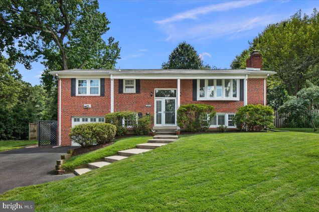 3430 Ramsgate Terrace ALEXANDRIA, VA House Active - Photo 1 of 44. Opens carousel modal