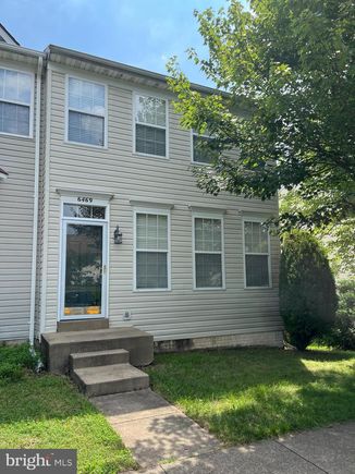 6469 Mccoy Road CENTREVILLE, VA Townhouse Active - Photo 1 of 25. Opens carousel modal