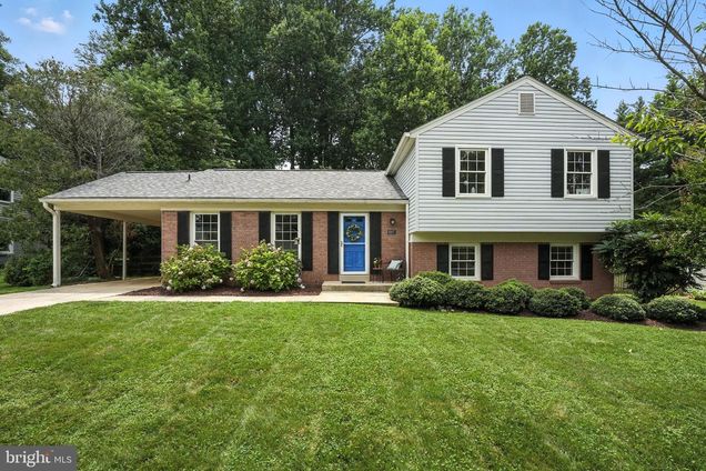 9307 Winbourne Road BURKE, VA House Active - Photo 1 of 43. Opens carousel modal