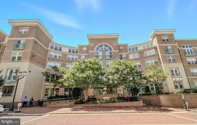 12001 Market Street Unit 428