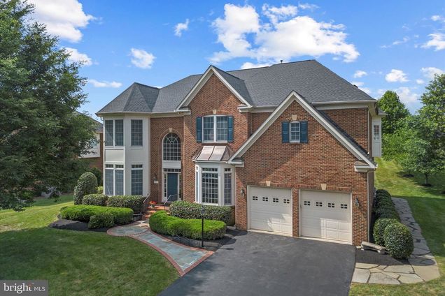 19359 Wrenbury Lane LEESBURG, VA House Active - Photo 1 of 81. Opens carousel modal