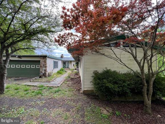 21806 Watson Road LEESBURG, VA House Active - Photo 1 of 10. Opens carousel modal