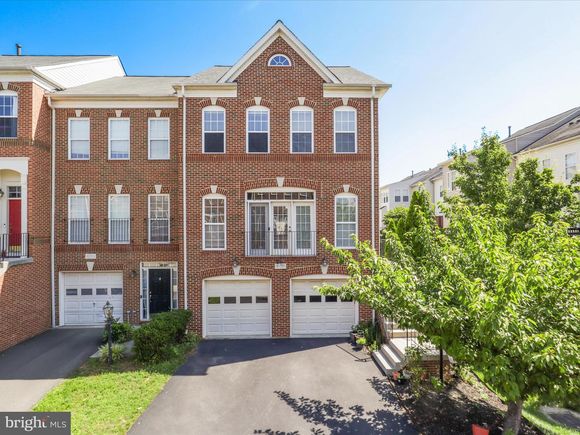 43014 Coulwood Terrace BROADLANDS, VA Townhouse Active - Photo 1 of 30. Opens carousel modal