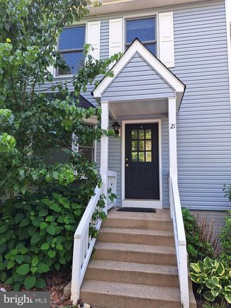 21 Stonewall Court MIDDLEBURG, VA Townhouse Active - Photo 1 of 46. Opens carousel modal
